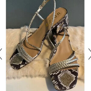 Unisa Rad Gold Metallic Print  Dressy Strappy Sandal size 9.5